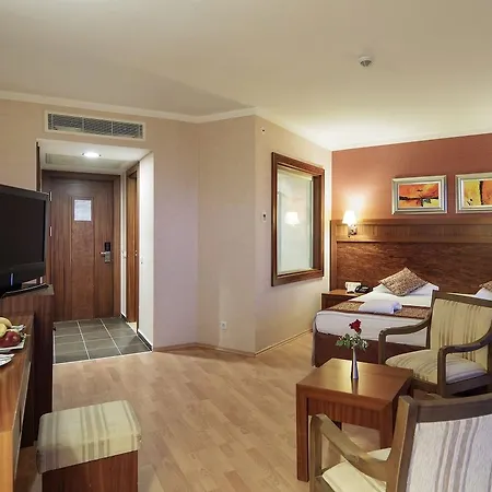 Rezort Alba Royal (adults Only)