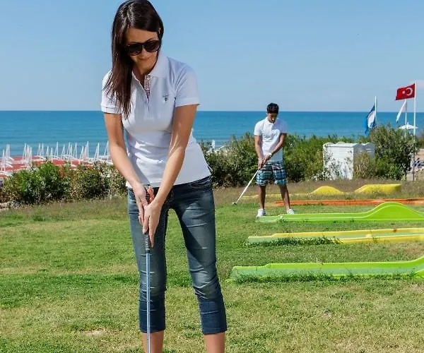 Semesteranläggning (resort) Alba Royal (adults Only)